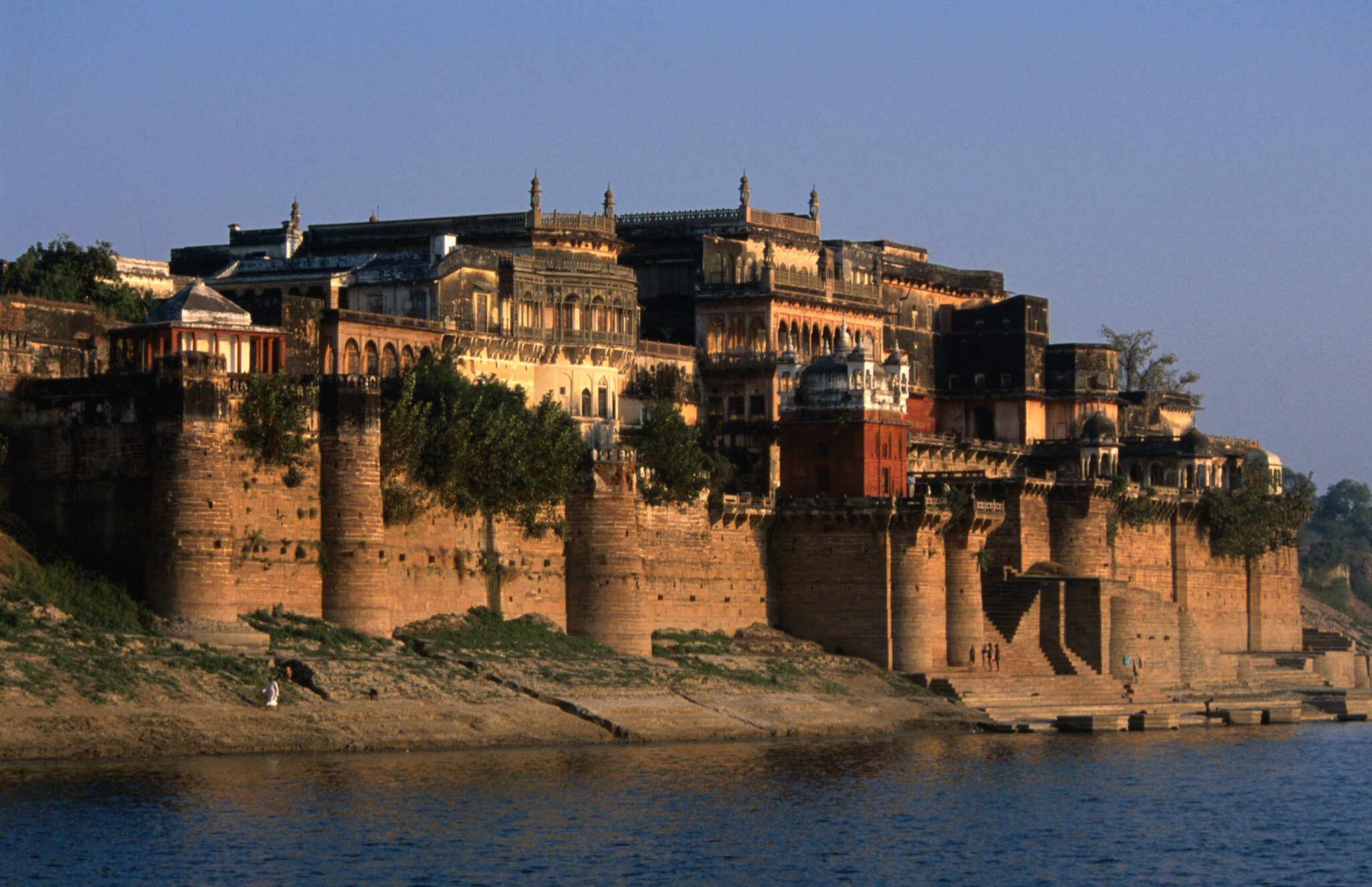 Ramnagar fort exterior.