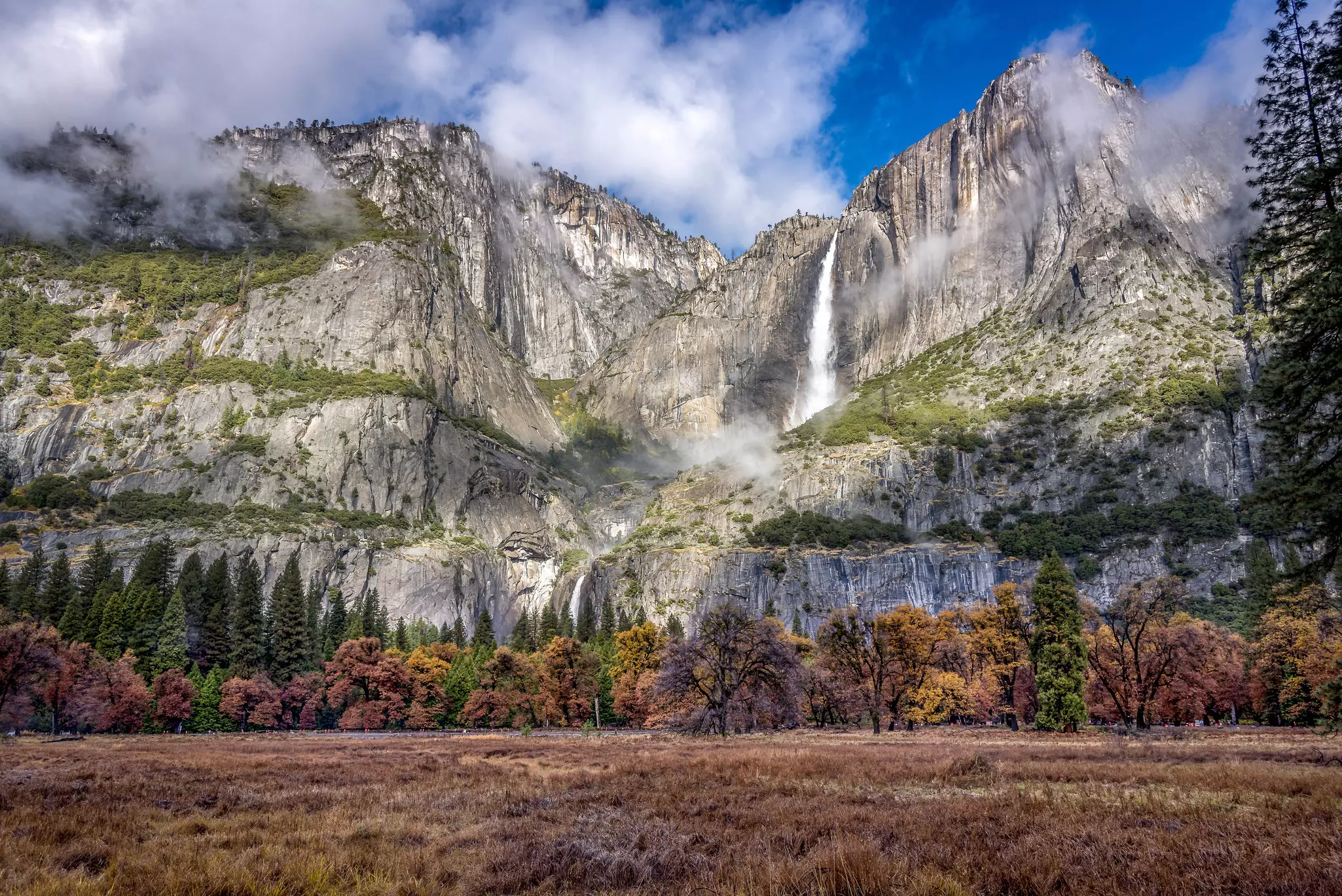 Yosemite Falls, at Yosemite National Park, is one of the tallest waterfalls on the planet © chaolik / Getty Images / iStockphoto