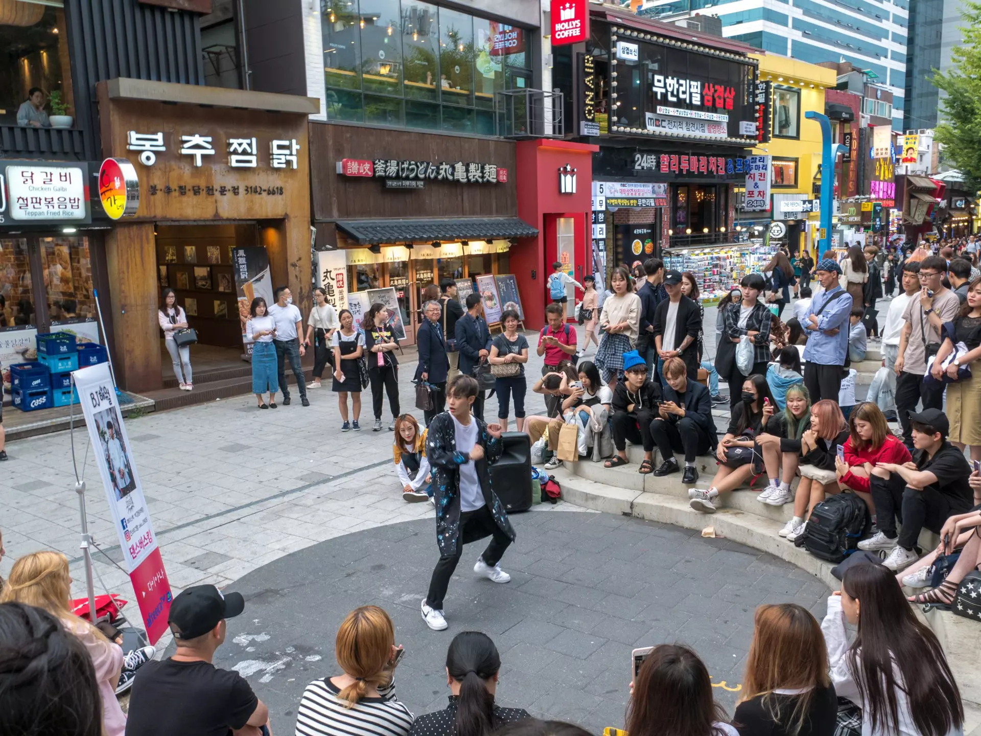 Guests are seen during the Seoul Fashion Week 2020