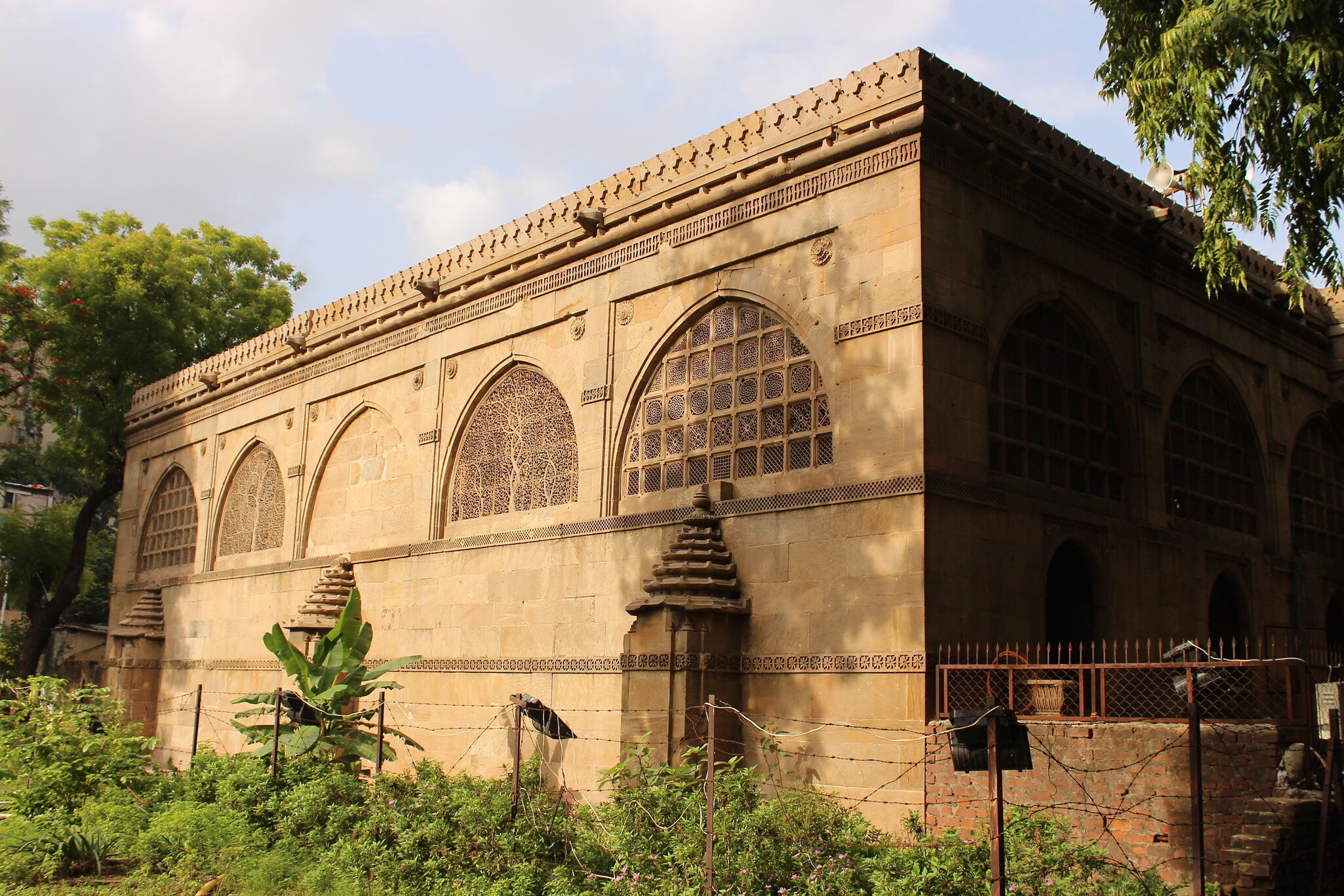 Facade of Sidi Saiyyed Mosque in Ahmedabad, Gujarat, India.