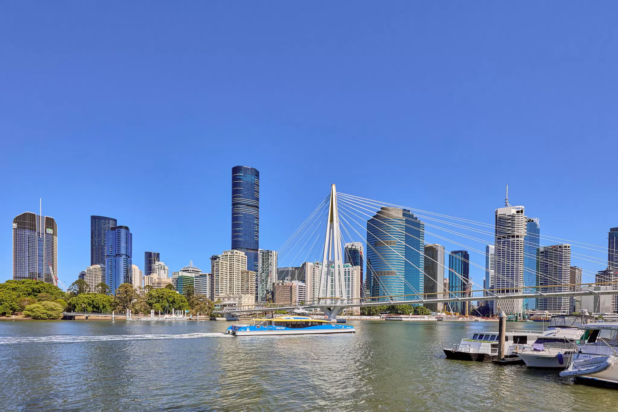 Kangaroo Point Bridge over the river in Brisbane, Australia. Peter Unger/Getty Images
