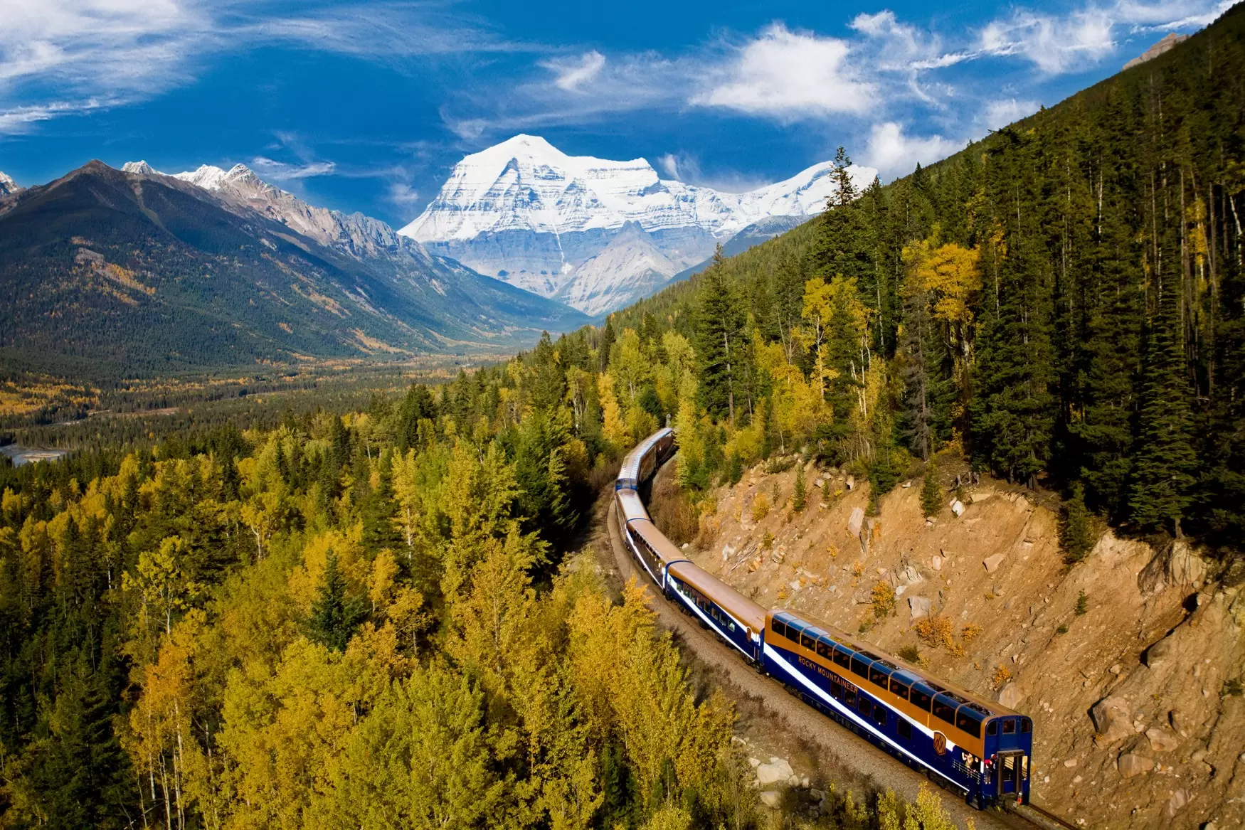 The Rocky Mountaineer runs through raw, wild landscapes with the best of comfort and luxury. Pete Seaward / Lonely Planet