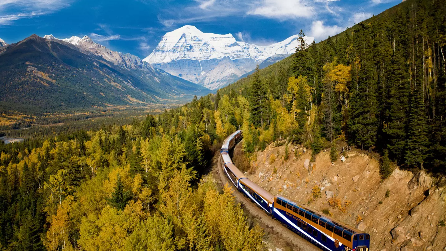 The Rocky Mountaineer runs through raw, wild landscapes with the best of comfort and luxury. Pete Seaward / Lonely Planet
