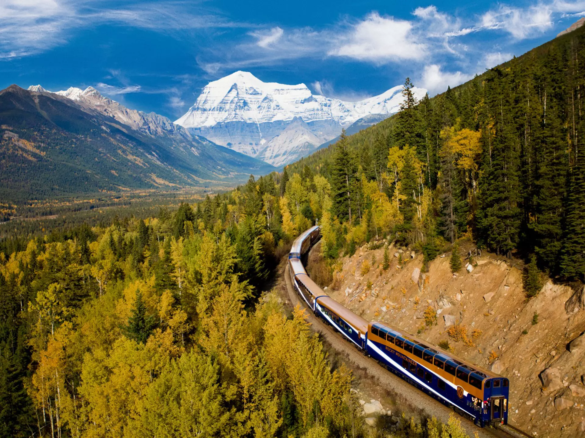 The Rocky Mountaineer runs through raw, wild landscapes with the best of comfort and luxury. Pete Seaward / Lonely Planet