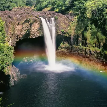 Head to Wailua Falls early in the day to see rainbows emerge in the mist © Michael Warwick / Shutterstock