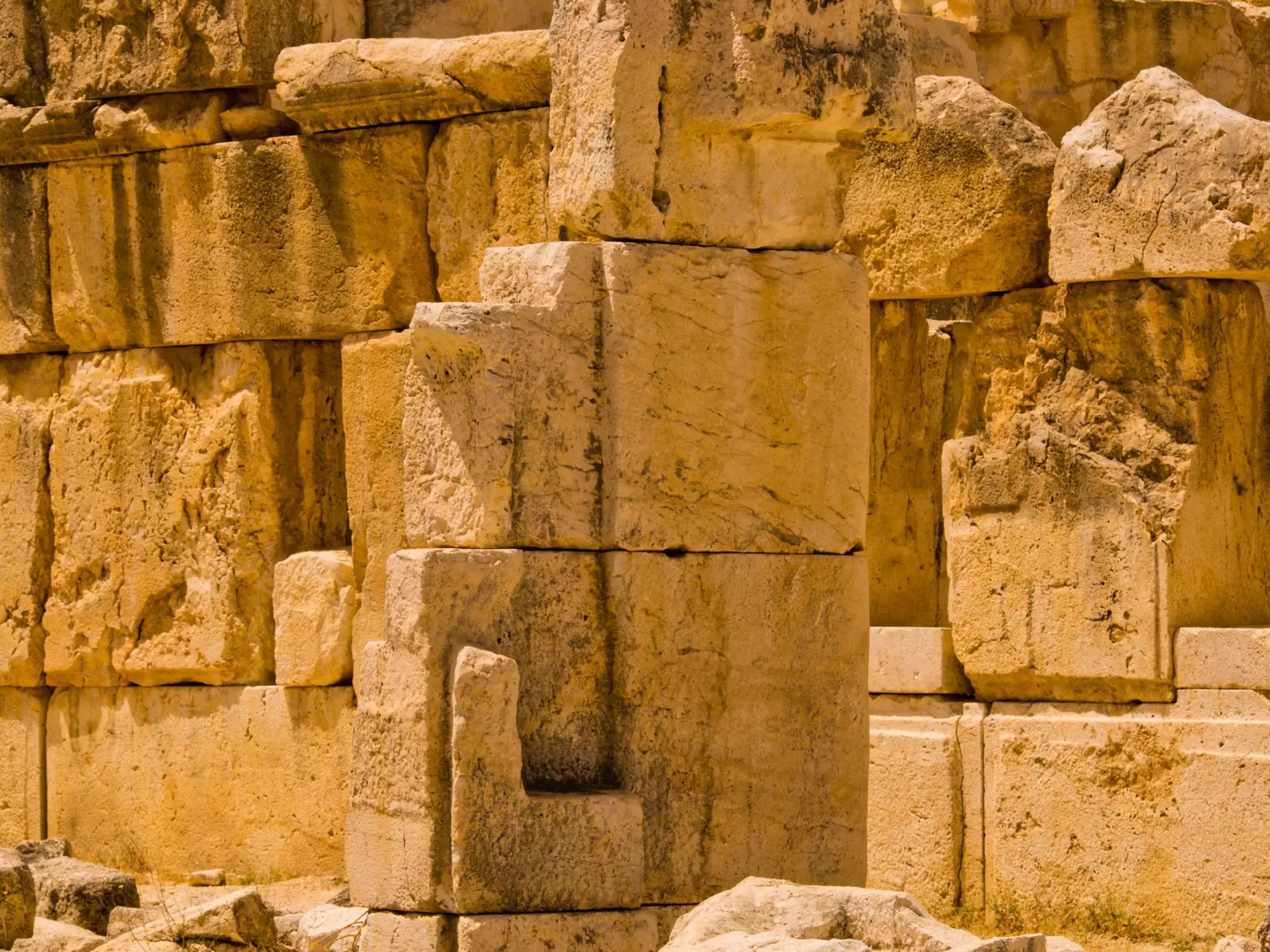 Ruins of the Qasr al Abd, a large ruin in Iraq Al Amir, Jordan., License Type: media, Download Time: 2024-08-02T11:38:20.000Z, User: aniabartoszek, Editorial: false, purchase_order: 56530, job: Global Publishing-WIP, client: Jordan 12, other: Ania Lenihan