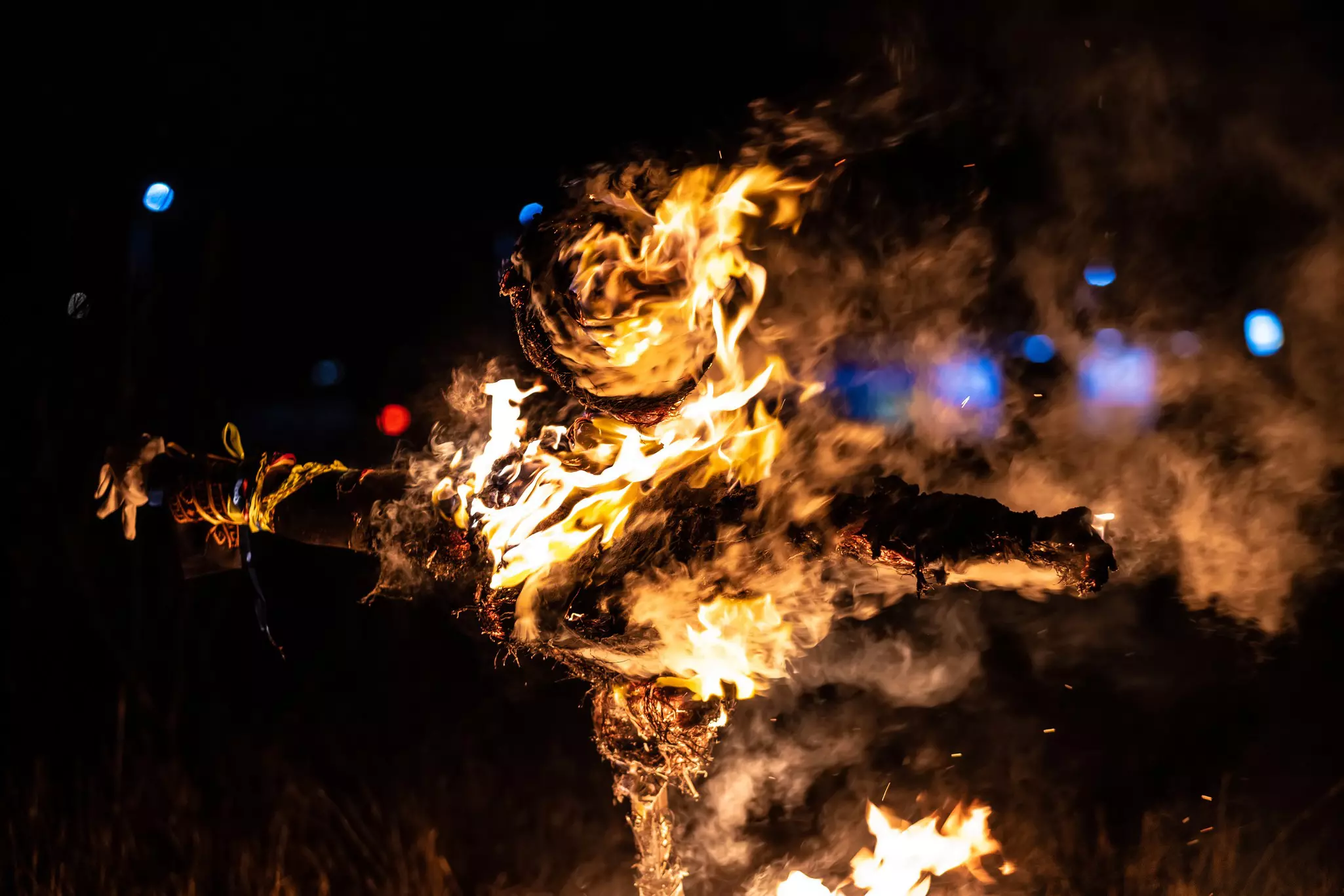 Guatemalans symbolically burn out the devil during <em>la quema del diablo </em>© Zheka-Boss / Getty Images