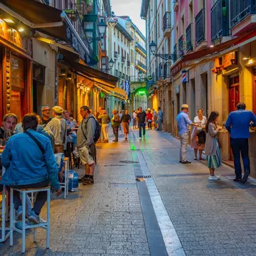Whether you come for the beaches or the pintxos, here are the best times to visit San Sebastián. trabantos/Shutterstock