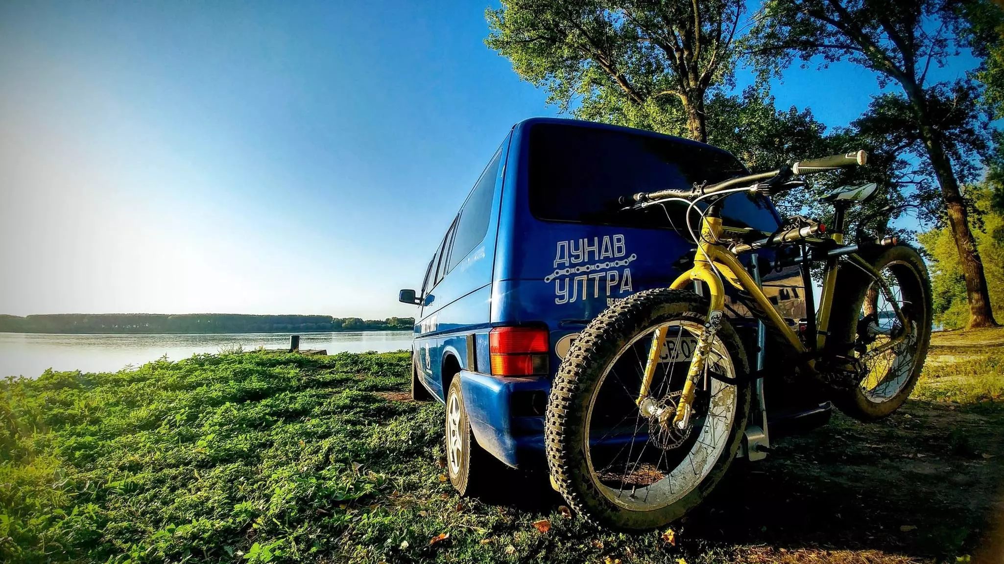  Wide, grippy tires are a good idea for the “Adventure” route © courtesy Dunav Ultra