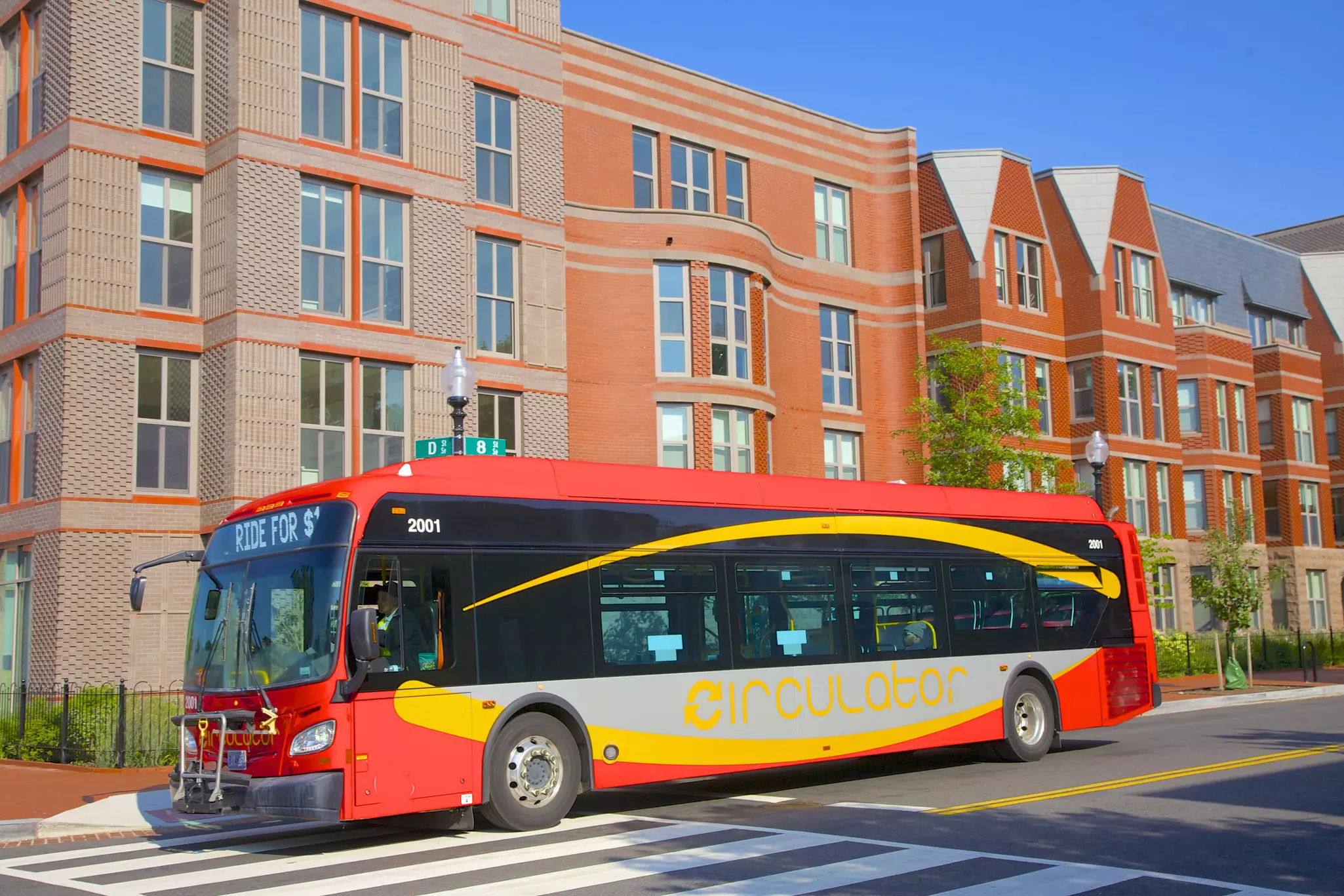 For just $1, the DC Circulator will take you all around Washington, DC © Barry Winiker / Getty Images