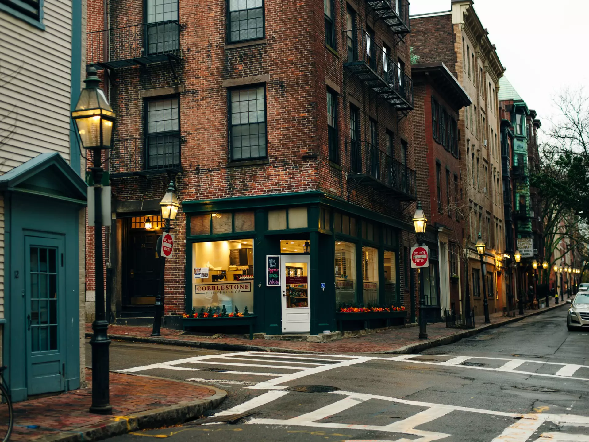 Beacon Hill's historic brick buildings. Brester Irina/Shutterstock