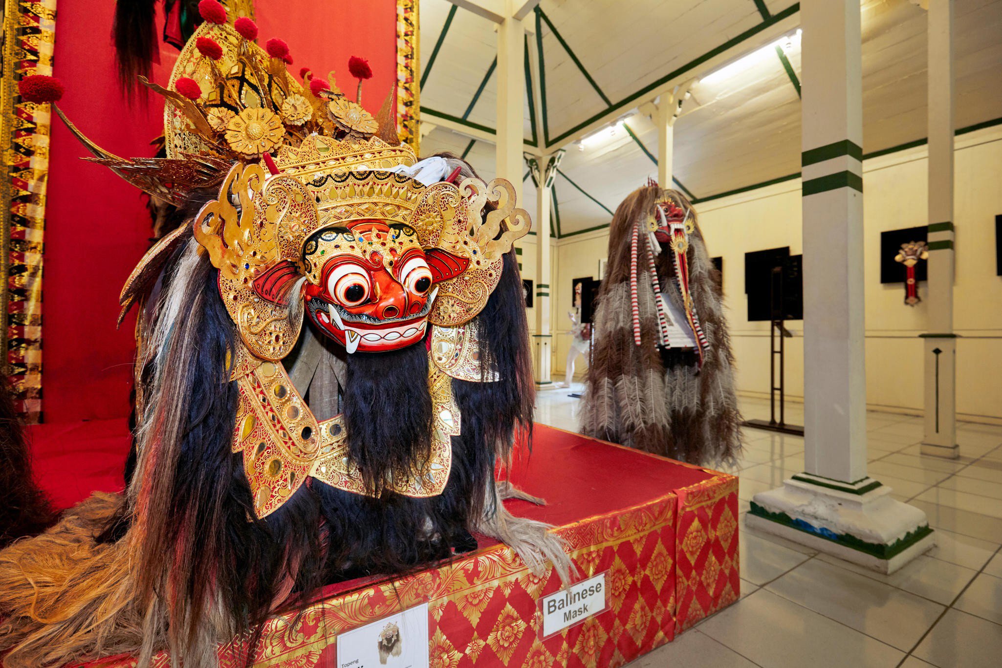 KF5CJM Barong mask for traditional Barong dance. Setia Darma House of Masks and Puppets, Mas, Ubud, Bali, Indonesia.
KF5CJM
Bali, Setia, Darma, museum, masks, mask, puppets, Barong, handmade, artwork, Balinese, Ubud, Indonesia, Indonesian, south, east, Southeast, Asia, Asian, traditional, classic, craft, art, culture, artworks, interior, inside, exposition, exhibition, house, puppet, handicraft, handicrafts, colourful, colorful, vivid, vibrant, colors, colours, golden, gilded, detail, exotic, travel, horizontal
**Rights Managed** uploaded for use on the LP app Barong mask for traditional Barong dance. Setia Darma House of Masks and Puppets, Mas, Ubud, Bali, Indonesia.