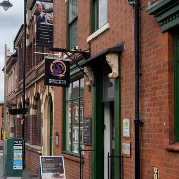 BIRMINGHAM, UK - MAY 28, 2019:  Entrance door and sign outside the Museum of the Jewellery Quarter , License Type: media, Download Time: 2026-04-23T14:48:44.000Z, User: LP_ZRay, Editorial: true, purchase_order: 65050 - Digital Destinations and Articles, job: Lonely Planet, client: App Content, other: Zayira Ray