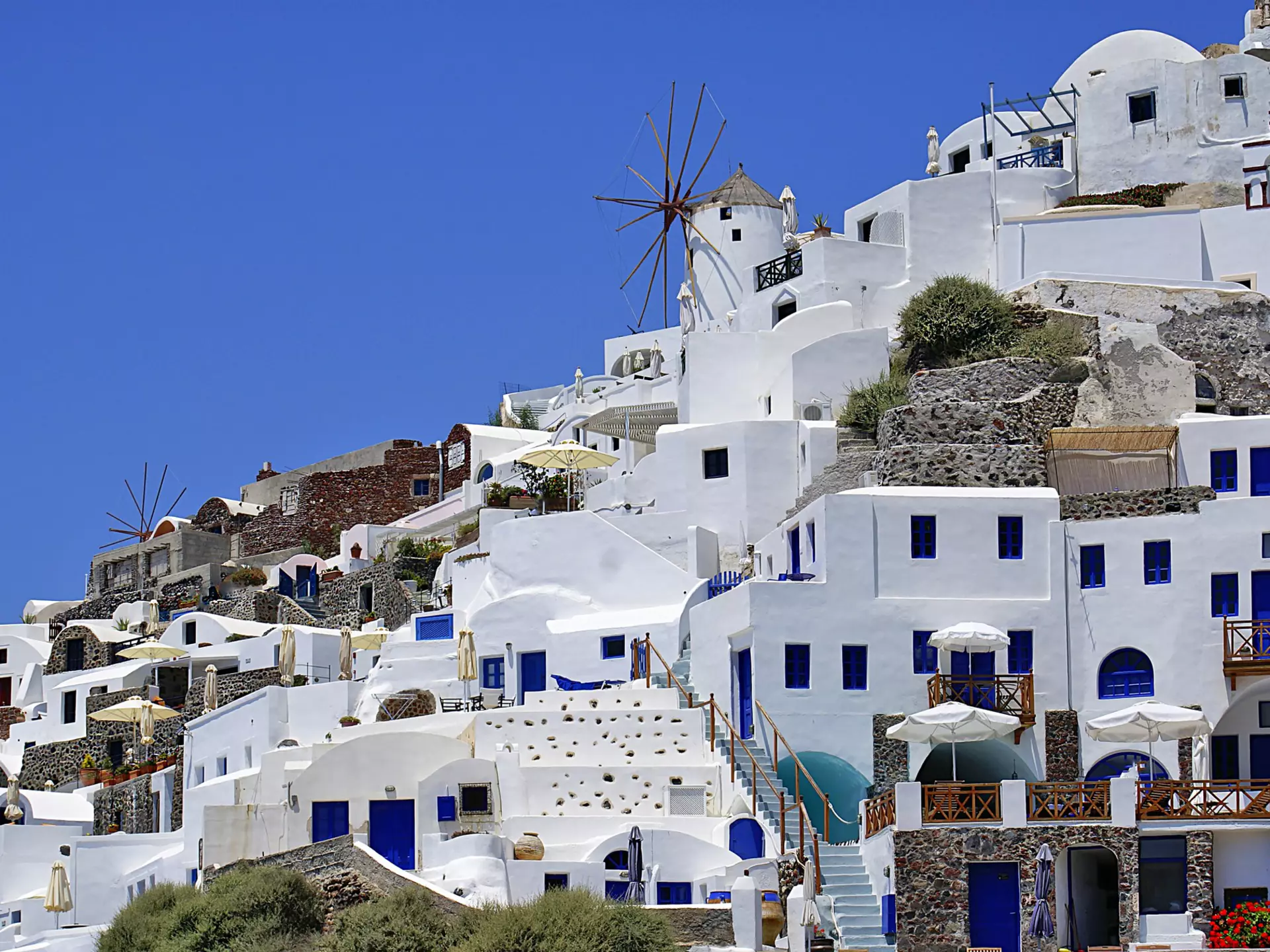 Traditional village of Thira. Yiannis Papadimitriou/Shutterstock