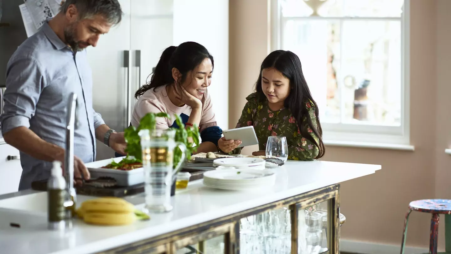 There are a slew of online cooking tutorials that will have you cooking favorites from around the world at home in no time © 10,000 Hours / Getty Images