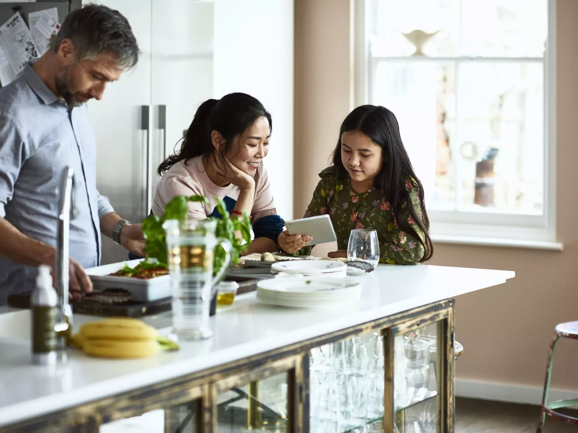 There are a slew of online cooking tutorials that will have you cooking favorites from around the world at home in no time © 10,000 Hours / Getty Images