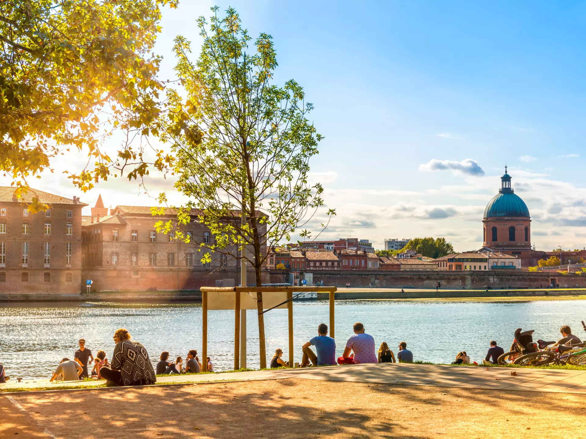 Sunny day on the banks of the Garonne, Place de la Daurade, in Toulouse, France. 