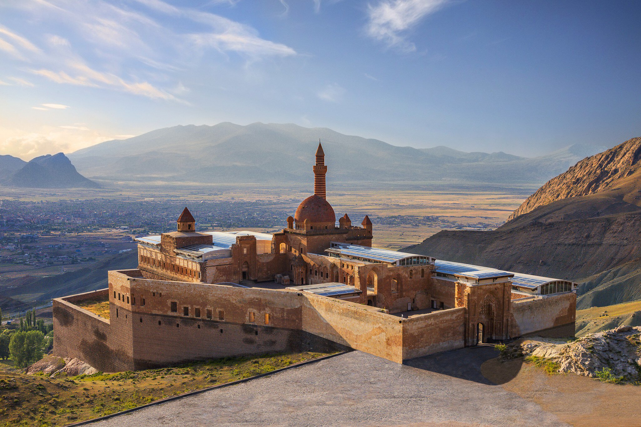 View over the historical Ishak Pasha palace in Dogubeyazit, Turkey.