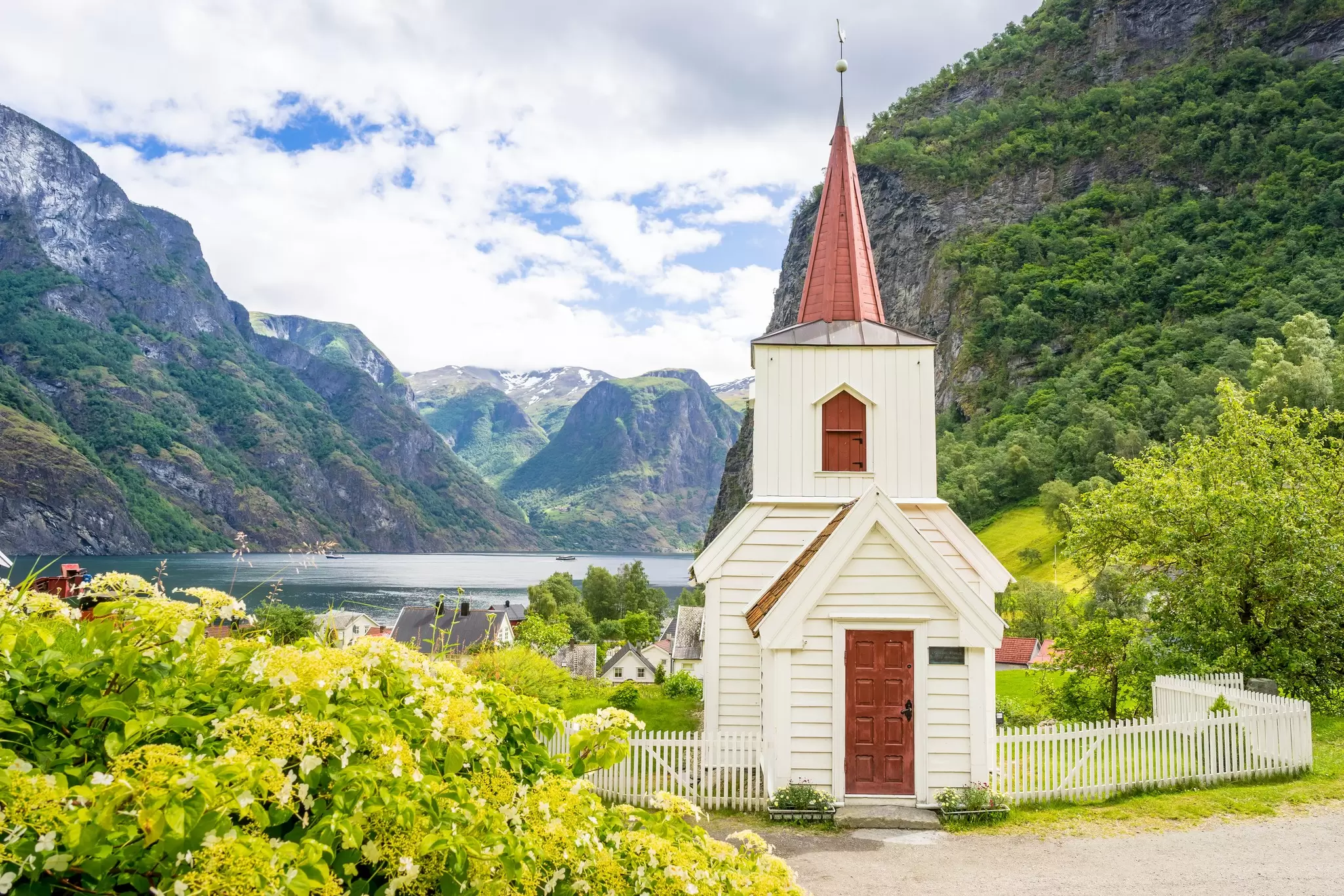Undredal at Aurlandsfjord, Norway. ThomBal/Shutterstock