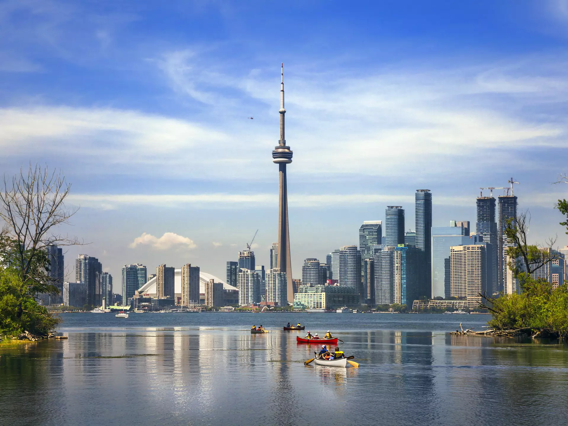 From Niagara Falls to Toronto’s skyline, here are the best places to visit in Ontario. Istvan Kadar Photography/Getty Images