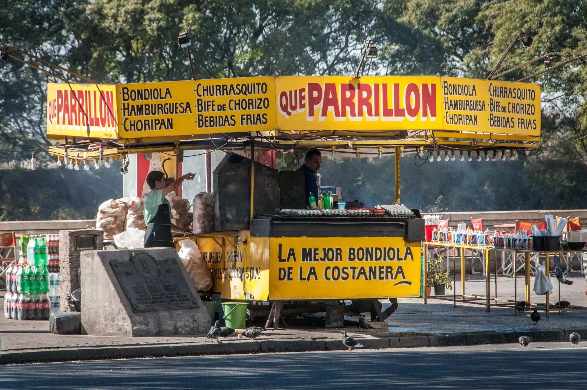 It’s hard to miss the parrilla vendors on the streets of Buenos Aires © Diego Cupolo / NurPhoto via Getty Images