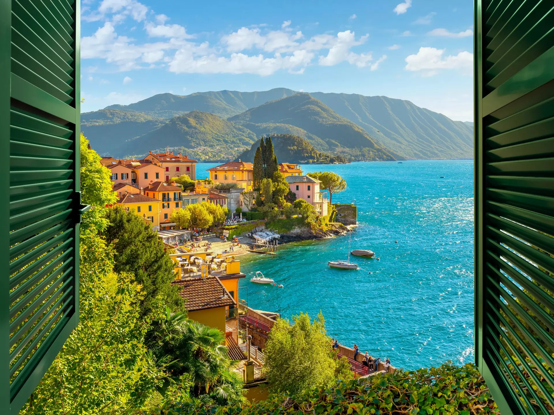 shutterstock_2215294789-edit.jpg