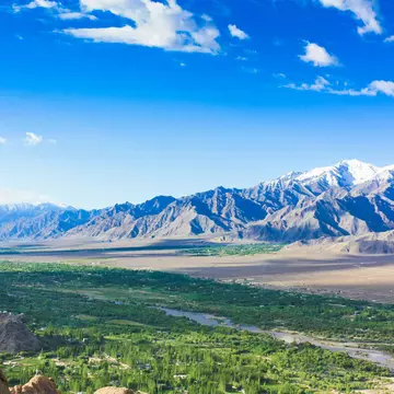 Meditating in Ladakh, India. Swansiri/Shutterstock