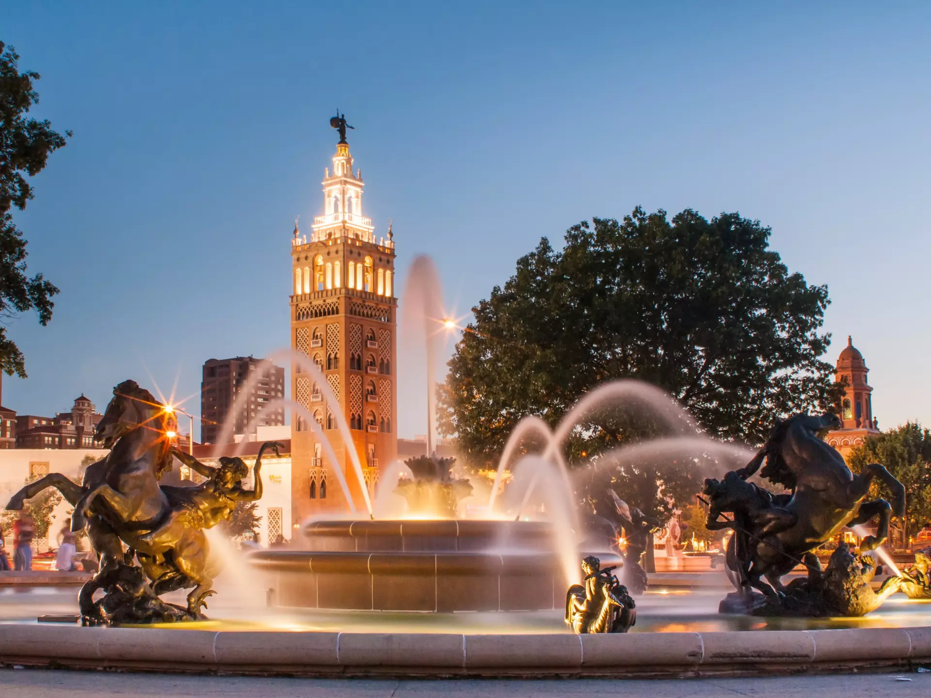The fountain at Mill Creek Park, Kansas City, Missouri. Wallace Weeks/Shutterstock