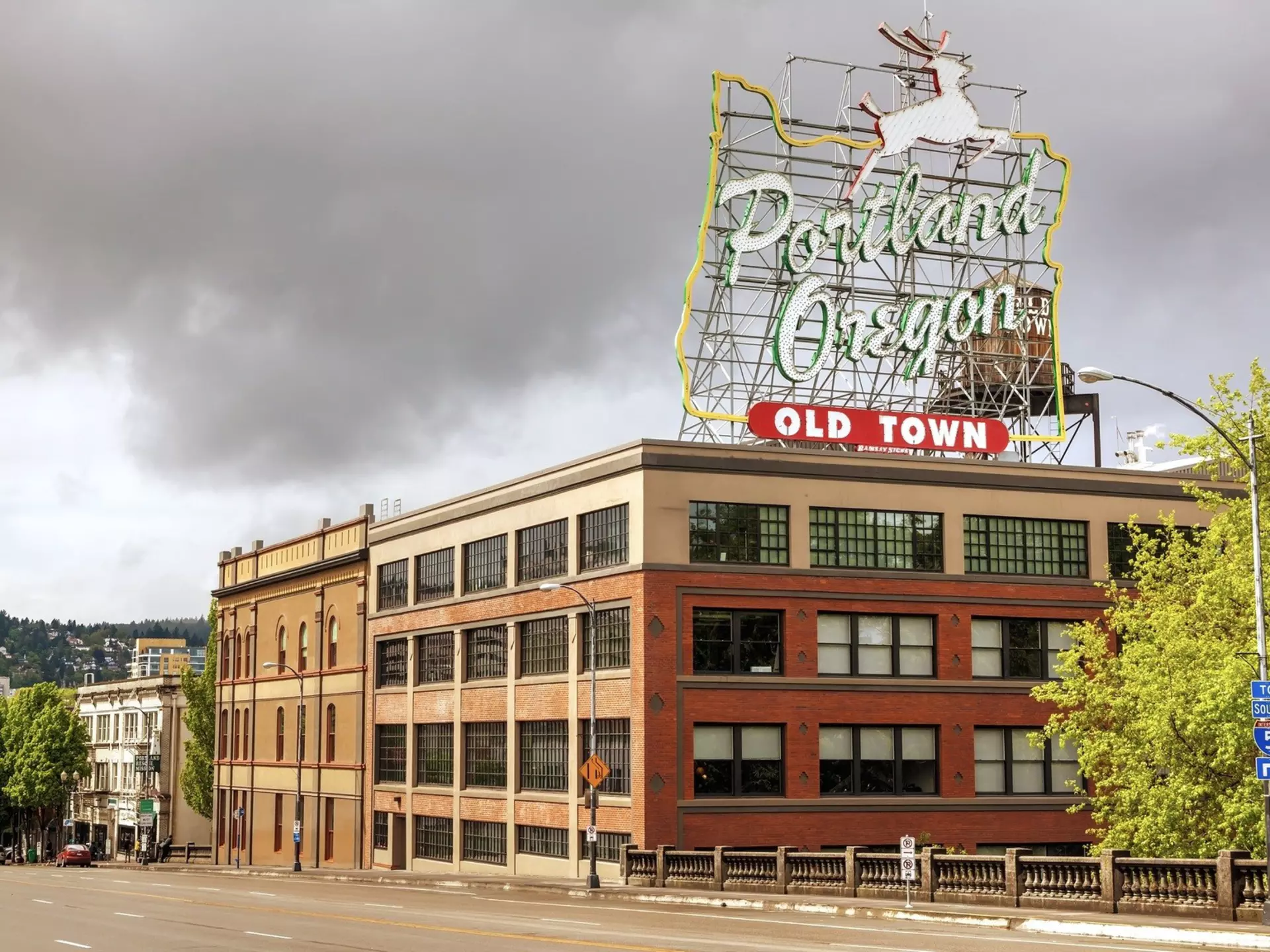 Here are seven neighborhoods where you can soak up Portland’s cool, alternative, quirky vibes. Shutterstock