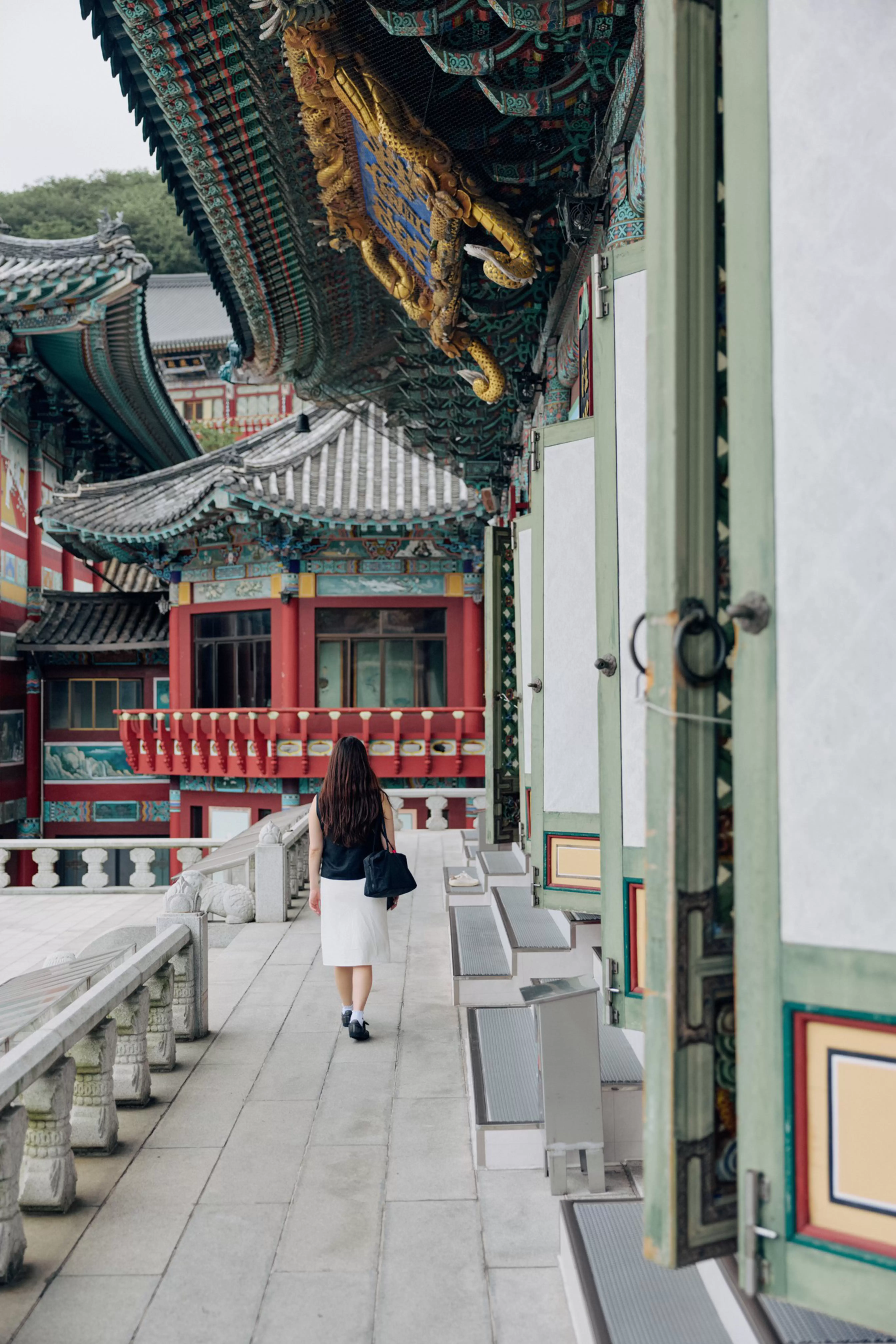 Strolling through the Samkwangsa Temple in Busan