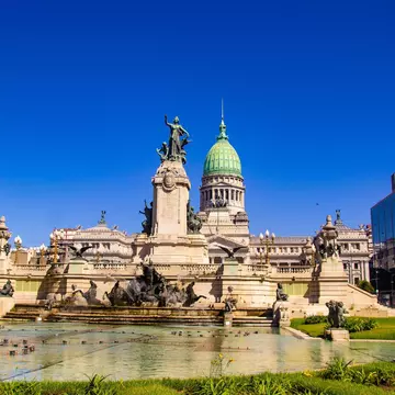 Come to Buenos Aires for architectural and natural beauty. Svetype26/Shutterstock