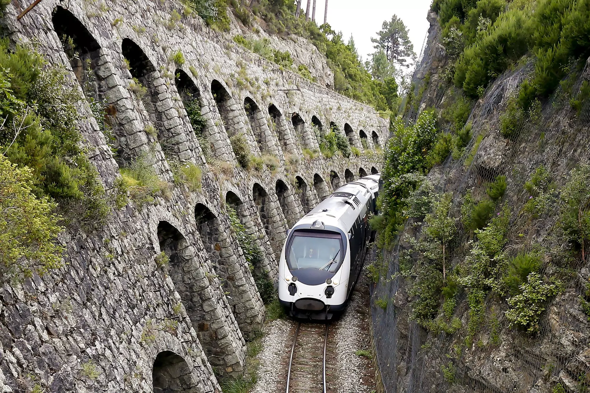 The leg between cliffs in Vivario are a must-see © Pascal Pochard-Casabianca/Getty Images
