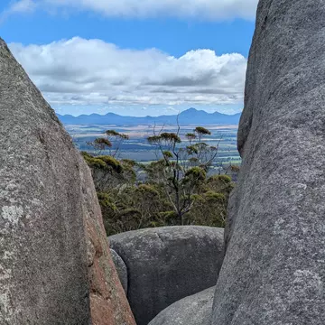 View of Stirling Ranges from the Granite Skywalk, Porongurup.jpg