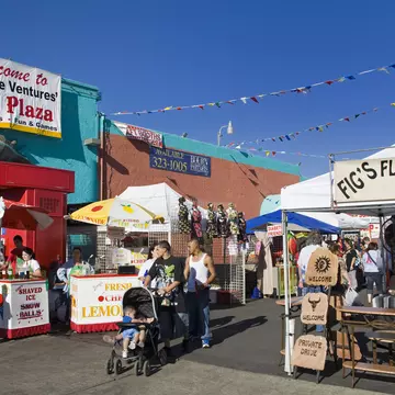 4th Avenue street fair.