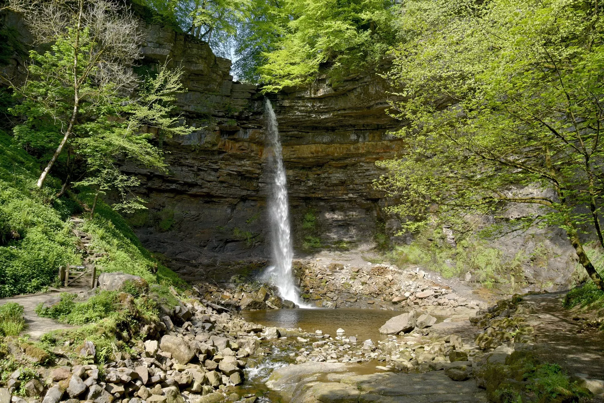 Hardraw Falls near Hawes in Wensleydale, Yorkshire Dales National Park, England.