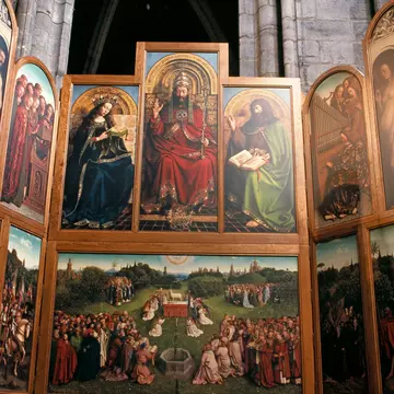 The Ghent Altarpiece inside St Bavo Cathedral. Invictus SARL / Alamy Stock Photo