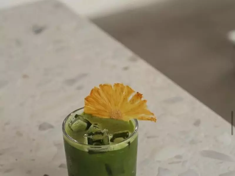 Pineapple matcha fizz at Regent Coffee in LA