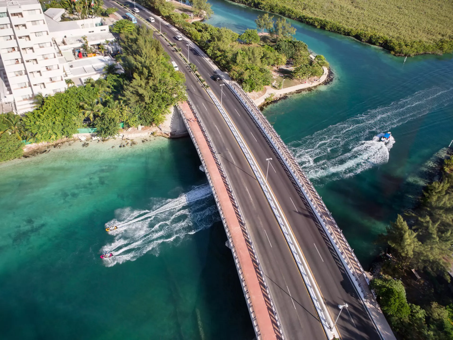 There are plenty of ways to get between the fantastic beach towns on the Riviera Maya. edfuentesg / Getty Images