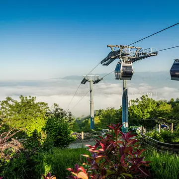 The seaside cities of Giresun and Ordu are gateways to mountain villages, canyons and waterfalls.