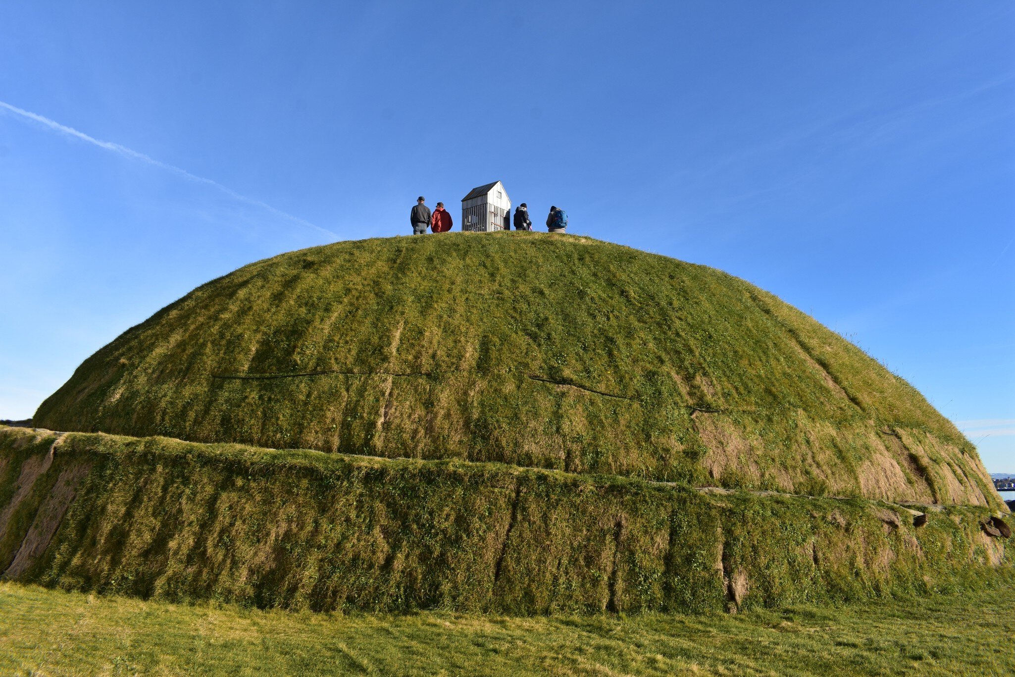  Þúfa (Thufa) – Art Mound Overlooking Reykjavík Harbor, Iceland, License Type: media, Download Time: 2025-10-22T10:55:00.000Z, User: oneseven7891, Editorial: false, purchase_order: 56530 - Guidebooks, job: Global Publishing WIP, client: Iceland 14, other: Dominic Allen