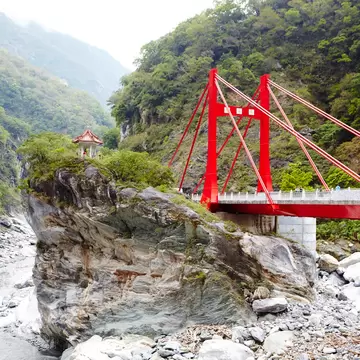 Small pavilion and a stone lion by Cihmu Bridge at the higher end of Taroko Gorge.
LP Great Escape TAIWAN OCT 2016
Lonely Planet Traveller Magazine, issue 97, Great Escape, Taiwan