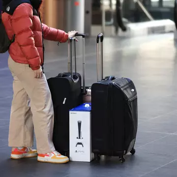 France will roll out its no-domestic-flights policy by banning three routes initially – with more to come © Krisztian Bocsi / Bloomberg / Getty Images