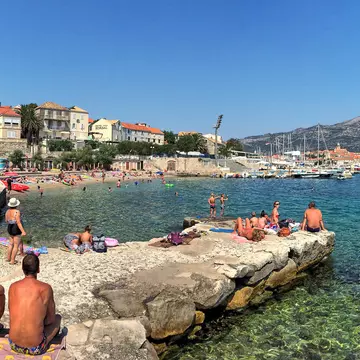 Banje Beach is pebble / shingle beach, situated in Borak area in Korcula Town. This is the oldest beach in the town, very busy in the summertime, crowded with tourists as well as locals.