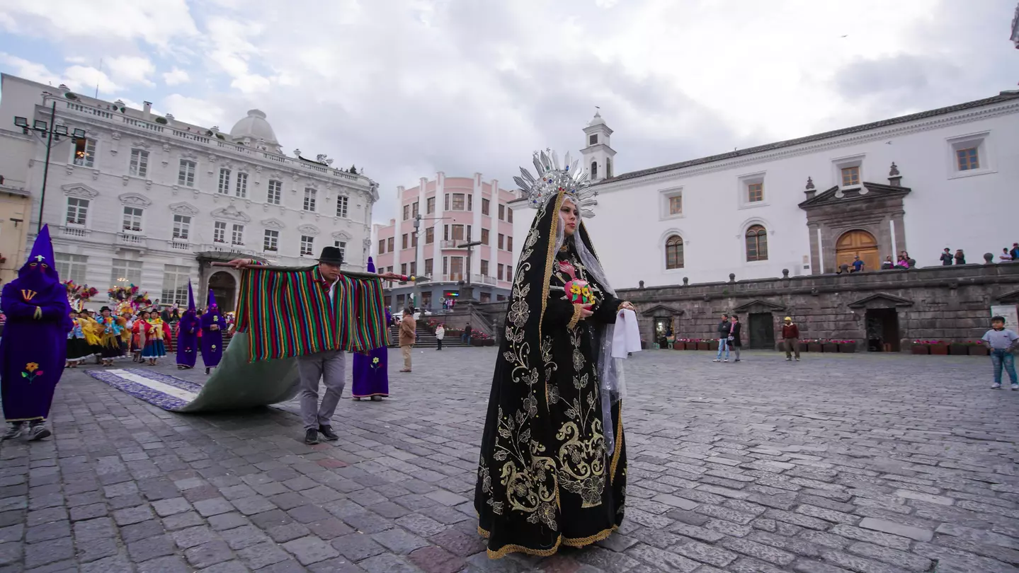 The Ballet Jacchigua perform in Quito's San Francisco Plaza © Lonely Planet