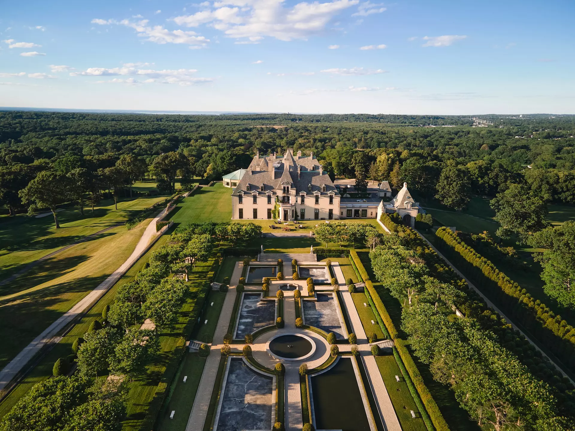 Oheka Castle, one of the famed Gilded Age mansions on Long Island's Gold Coast. Alex Musin/Shutterstock