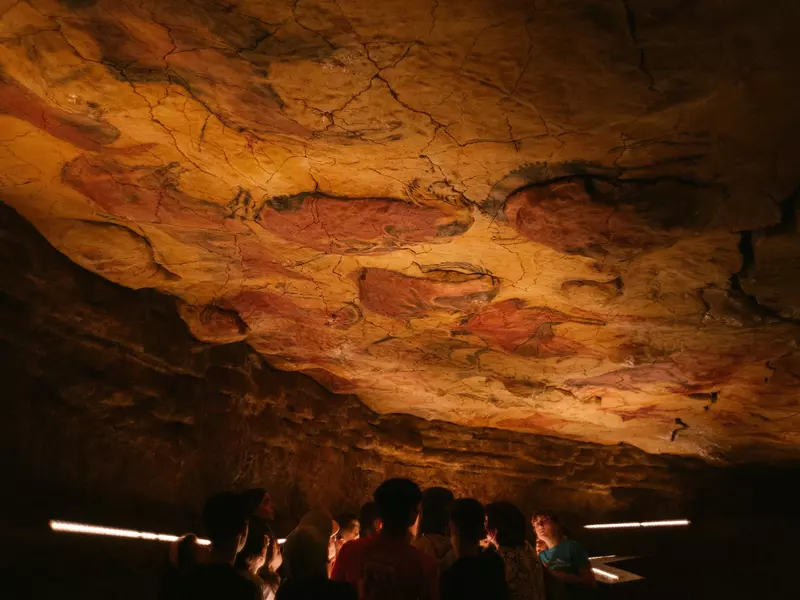 This scale replica of the Cave of Altamira reflects the beauty of the renowned cave painting.
